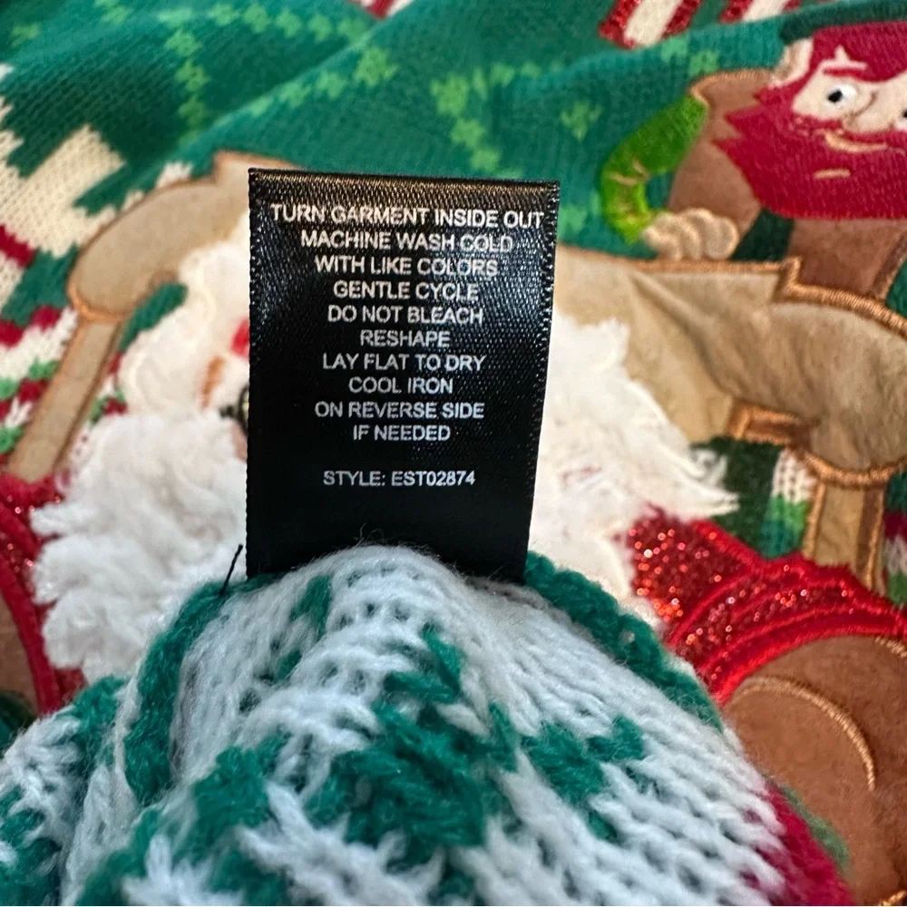 Blizzard‎ Bay Merry Fitmas Ugly Christmas Sweater Santa Lifting men’s size Small